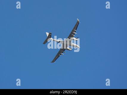 Baykar Bayraktar AKINCI, beladen mit Roketsan, Mam-l und Mam-C Munition, ist ein unbemanntes Kampfflugfahrzeug in großer Höhe (High-Altitude Long-Endurance, HALE) Stockfoto