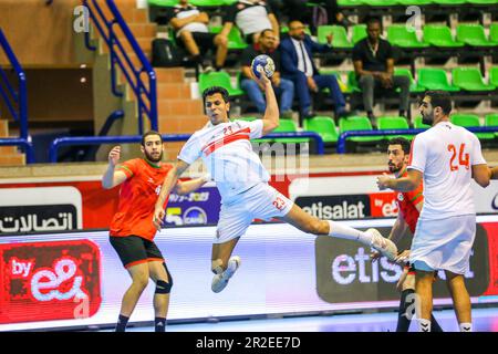 Das 2023. Spiel der afrikanischen Handball-Konföderation für Männer zwischen Zamalek und dem Sporting Club in Kairo, Ägypten. Stockfoto
