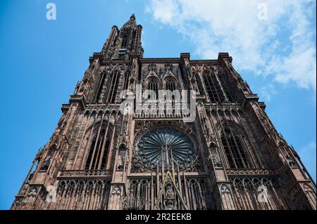 Abschnitt Des Straßburger Katheters Auf Französisch Genannt Notre Dame Kathedrale In Straßburg, Frankreich Stockfoto