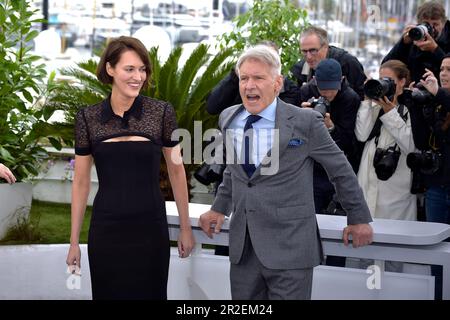 Cannes, Frankreich. 19. Mai 2023. CANNES, FRANKREICH - MAI 19: Phoebe Waller-Bridge, Harrison Ford, nimmt am 19. Mai 2023 im Palais des Festivals in Cannes, Frankreich, an der Fotokonferenz „Indiana Jones and the Dial of Destiny“ Teil, die 76. Filmfestival in Cannes stattfindet. Kredit: dpa/Alamy Live News Stockfoto