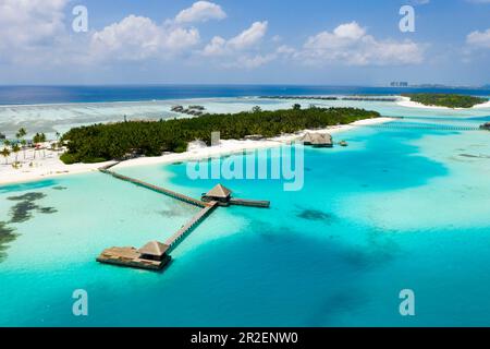 Luftaufnahme auf die Ferieninsel Lankanfushi, das Nordmännliche Atoll, den Indischen Ozean und die Malediven Stockfoto