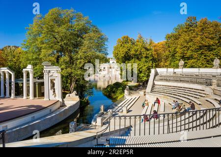 Königlicher Garten in Warschau, genannt Lazienki Krolewskie, Amphitheater, Palast auf dem Wasser, Warschau, Region Mazovia, Polen, Europa Stockfoto