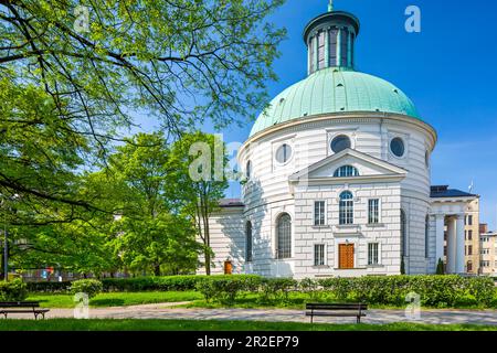 Evangelische Lutherische Kirche der Heiligen Dreifaltigkeit, Stanislaw-Malachowski-Platz, Warschau, Region Mazovia, Polen, Europa Stockfoto