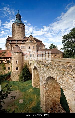 Schloss Czocha, (Deutsch: Tzschocha, Latein: Kajschow) ist eine defensive Burg im Dorf Czocha, niederschlesische Woiwodschaft in Polen, Europa Stockfoto