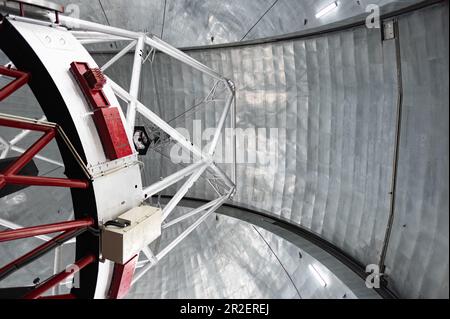 Blick auf die Kuppel im GTV Obervatorium, Roque de los Muchachos, Caldera de Taburiente, La Palma, Kanarische Inseln, Spanien, Europa Stockfoto