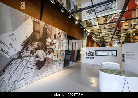 Das Europäische Solidaritätszentrum, Museum und Bibliothek in Danzig, Polen, widmet sich der Geschichte der Solidarität, der polnischen Gewerkschaft und des bürgerlichen Widerstands Stockfoto