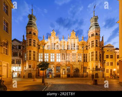 Die große Waffenkammer, heute Akademie der Schönen Künste, westliches Ende der Piwna Street. Danzig, Main City, Pomorze Region, Pomorskie woiwodschaft, Polen, Europa Stockfoto