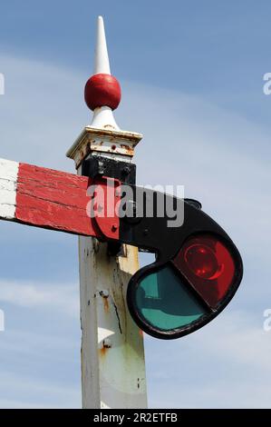 Semaphor-Signale an der Station Llanuwchllyn. Stockfoto