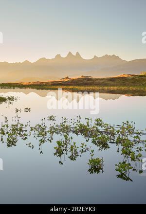 Aiguille d'Arves, Lac Guichard, Col de la Croix de Fer, Rhone-Alpes, Savoy, Frankreich Stockfoto