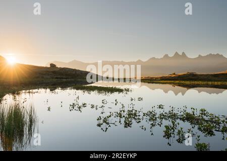 Aiguille d'Arves, Lac Guichard, Col de la Croix de Fer, Rhone-Alpes, Savoy, Frankreich Stockfoto