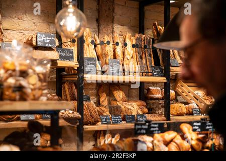 Bäckerei und Frühstück im L'Atelier 116 mit verschiedenen Backwaren, Straßburg, Elsass-Champagne-Ardenne-Lothringen, Frankreich, Europa Stockfoto