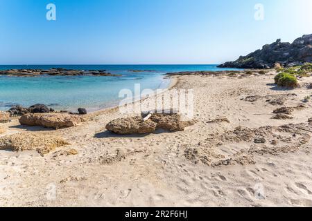 Elafonissi Strand mit rosa Sand, Südwest Kreta, Griechenland Stockfoto
