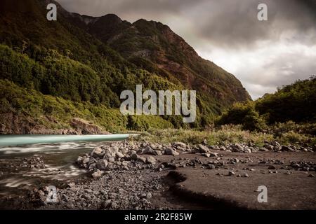 Saltos (Wasserfälle) des Rio Petrohue, Region de los Lagos, Chile, Südamerika Stockfoto