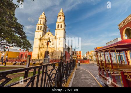 Kathedrale von Campeche auf der Plaza de la Independencia, Halbinsel Yucatan, Mexiko Stockfoto