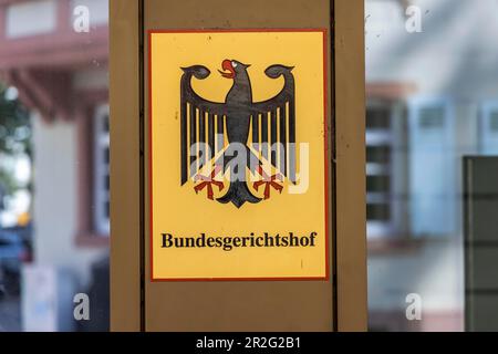 Bundesgerichtshof BGH, Außenansicht mit Bundesadler, Karlsruhe, Baden-Württemberg, Deutschland Stockfoto