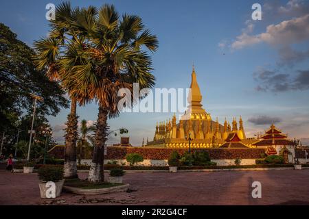 Pha Tat Luang, Stupa, Tempel, Buddhismus, Religion, Architektur, Kultur, Wahrzeichen, Laos, Südostasien; Asien; Vientiane; Stockfoto