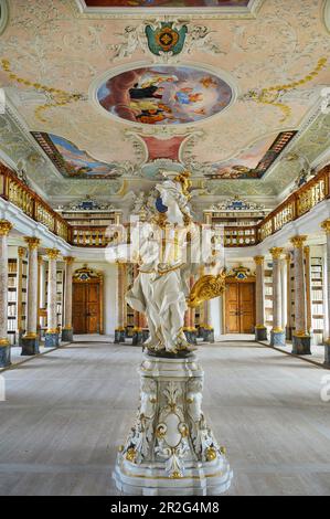 Bibliothek der Ottobeuren Abtei, Statue der Pallas Athena, Göttin der Weisheit, Benediktinerkloster, Allgaeu, Bayern, Deutschland Stockfoto