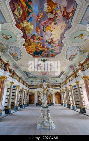 Bibliothek der Ottobeuren Abtei, Statue der Pallas Athena, Göttin der Weisheit, Benediktinerkloster, Allgaeu, Bayern, Deutschland Stockfoto