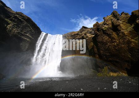 Skogafoss Wasserfall an der Südküste Islands Stockfoto