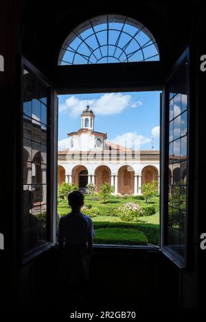 Blick auf den Innenhof mit dem hängenden Garten im Dogenpalast von Mantua, Mantova, Lombardei, Italien, Europa Stockfoto