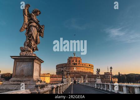 St. Angelo-Brücke (Ponte Sant'Angelo) und Castel Sant'Angelo, Castel Sant'Angelo, UNESCO-Weltkulturerbe, Rom, Latium, Italien, Europa Stockfoto