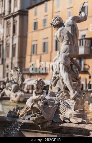 Brunnen aus Neptunmarmor auf der Piazza Navona, Rom, Latium, Italien, Europa Stockfoto