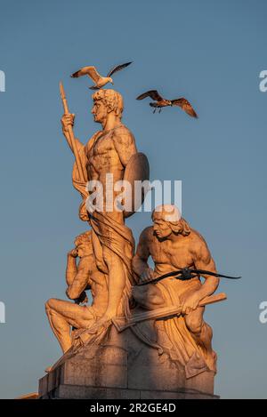 Statue vor Victor Emmanuel II., Nationaldenkmal für Victor Emmanuel II., Monumento a Vittorio Emanuele II., Rom, Latium, Italien, Europa Stockfoto