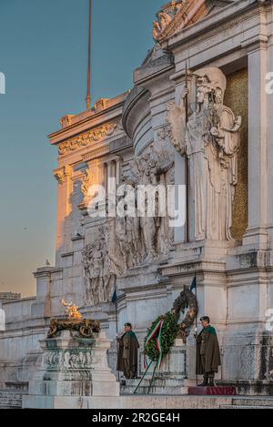 Grab des unbekannten Soldaten vor Victor Emmanuel II., Nationaldenkmal für Victor Emmanuel II., Monumento a Vittorio Emanuele II., Rom, Latium, IT Stockfoto