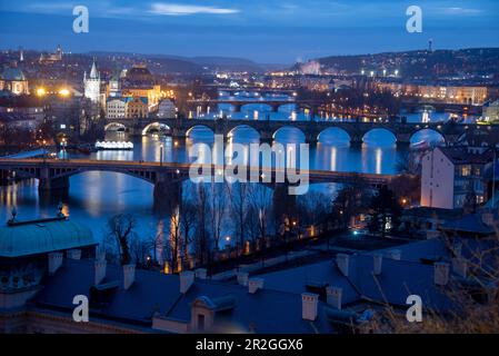 Brücken von Prag, Karlsbrücke von der Aussichtsplattform im Hanavsky Pavillon, Prag, Tschechische Republik Stockfoto