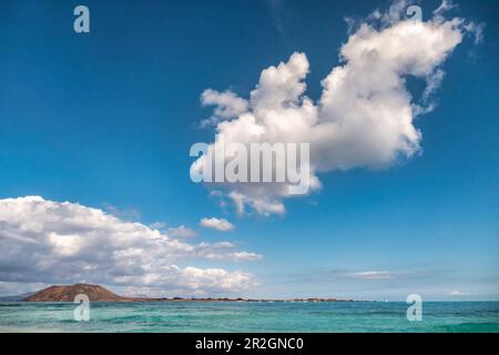 Fuerteventura, Blick von Grandes Playas Corrolejo in Richtung Isla de Lobos, Kanarische Inseln, Spanien Stockfoto