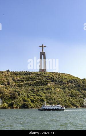 Cristo Rei, die Christusstatue von Lissabon. Das Cristo Rei ist eines der berühmtesten Denkmäler in Lissabon. Stockfoto