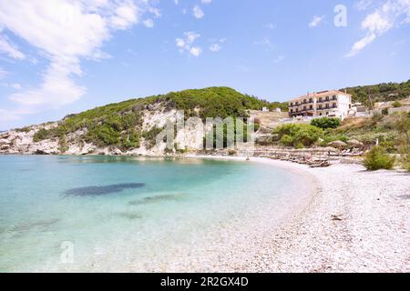 Kokkari, Sunrise Beach und Hotel Sunrise Beach auf der Insel Samos in Griechenland Stockfoto