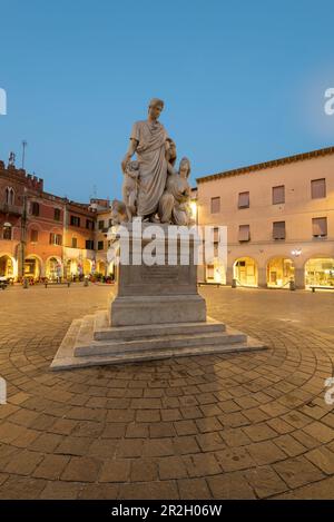 Denkmal für Großherzog Leopold II. Von Lothringen, auch Canapone genannt, Piazza Dante, Grosseto, Toskana, Italien Stockfoto