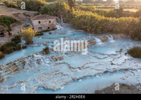 Terme di Saturnia, Cascate del Molino, Wasserfall, Thermalquelle, schwefelhaltiges Thermalwasser, Saturnia, Provinz Grosseto, Toskana, Italien Stockfoto