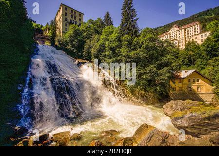 Unterer Wasserfall im Gasteinertal, Grandhotel de l'Europe, Bad Gastein, Salzburger Land, Österreich Stockfoto