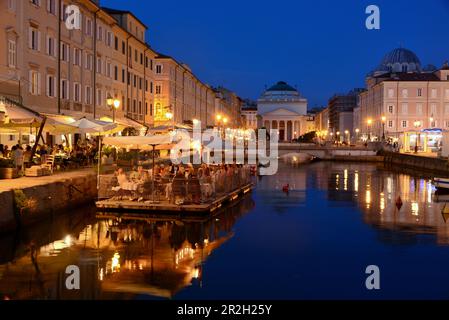 Canale Grande mit S. Antonio, Triest, Friuli, Norditalien Stockfoto