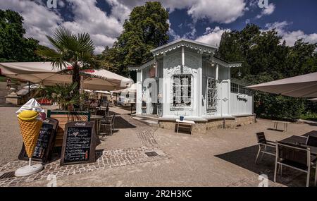 Park-Café in den Kurgärten von Baden bei Wien, Niederösterreich; Österreich Stockfoto