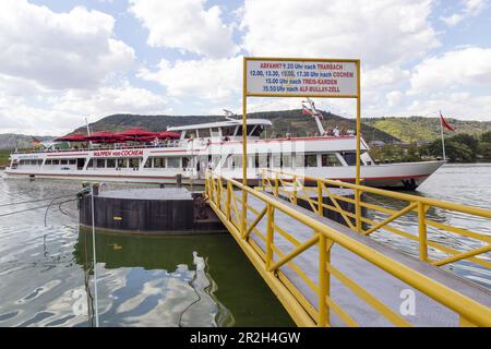 Landungsbühne, Ausflugsboot "Wappen von Cochem", Beilstein auf der Mosel Stockfoto