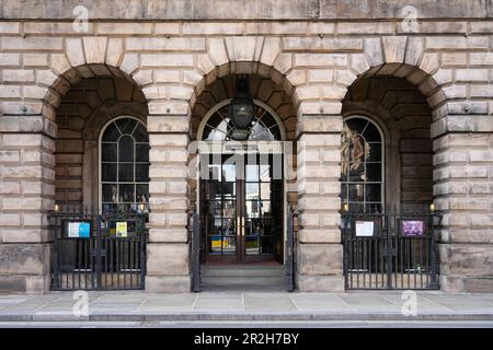 Liverpool Town Hall Gebäude mit der Statue der römischen Göttin Minerva auf der Kuppel Stockfoto