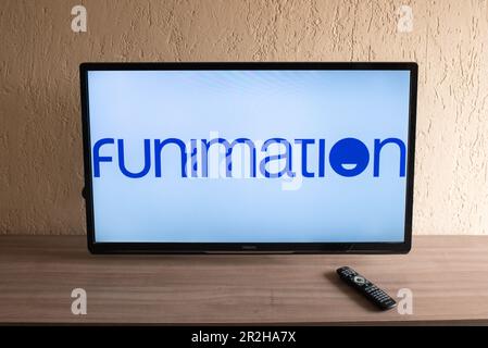 Brasilien, Rio de Janeiro - 19. Mai 2023: In dieser Fotoabbildung wird das Funimation Productions Logo im Fernsehen gezeigt. Stockfoto