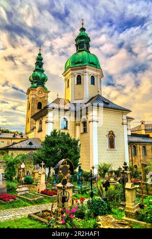 St. Peter Kirche mit Friedhof in Salzburg, Österreich Stockfoto