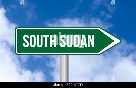 südsudan-Straßenschild auf blauem Himmelshintergrund Stockfoto