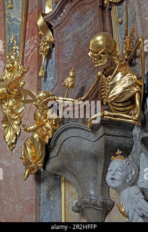 Der Sensenmann und das Symbol der verstrichenen Zeit in Asamkirche, Sendlinger Straße, München, Oberbayern, Bayern, Deutschland Stockfoto