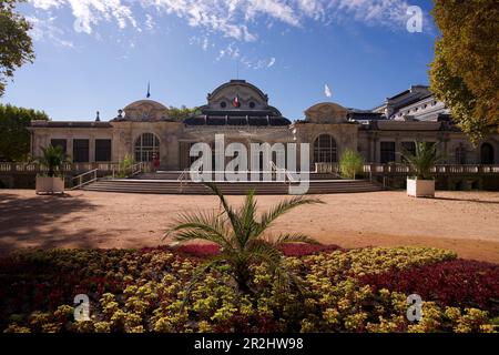 Blick vom Parc des Sources zum Palais des Congrés - Opéra, Vichy, Auvergne-Rhône-Alpes, Frankreich Stockfoto