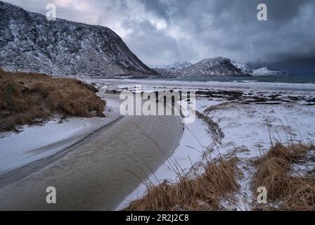 Vik Beach im Winter, Vestvagoya Island, Lofoten Islands, Norwegen, Skandinavien, Europa Stockfoto