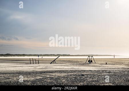 Spielplatz in Sankt Peter Ording Bad am Strand Restaurant Arche