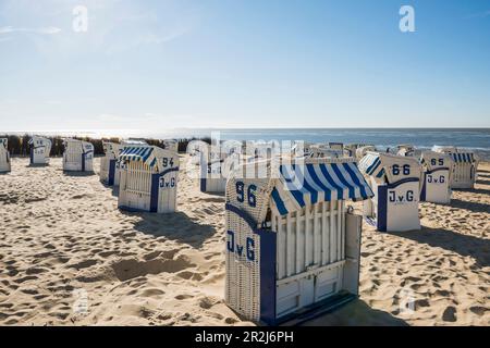 Liegestühle, Duhnen, Cuxhaven, Nordsee, Niedersachsen, Deutschland Stockfoto