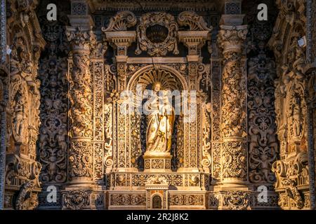 Madonna im Inneren der Basilika San Giuseppe dei Teatini, Palermo, Sizilien, Italien, Europa Stockfoto