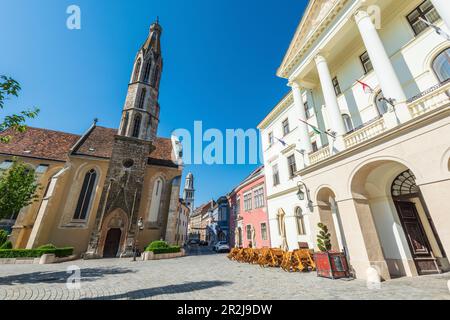 Ziegenkirche auf dem Hauptplatz von Sopron, Ungarn Stockfoto