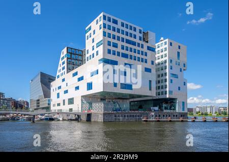 IJdock in Westerdock, Amsterdam, Benelux, Benelux, Nordholland, Noord-Holland, Niederlande Stockfoto